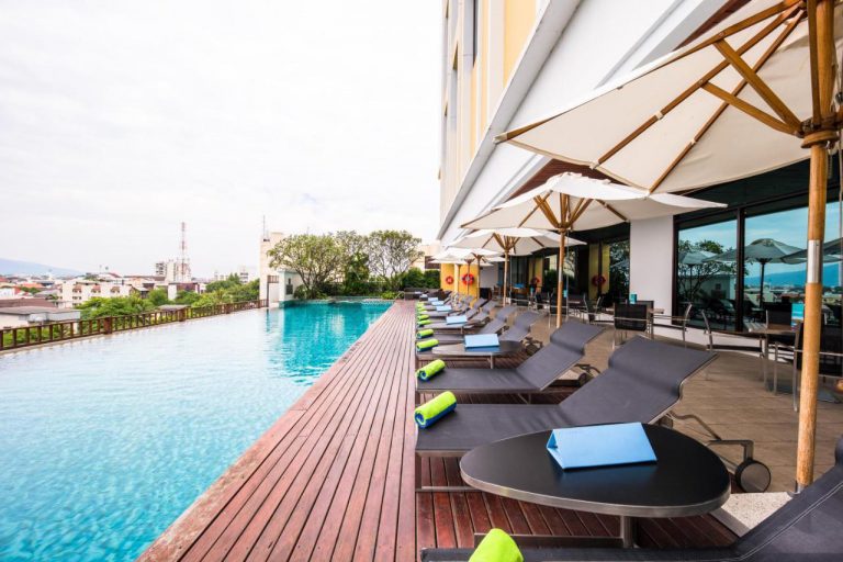 לה מרידיאן Le Meridien – מלון בקו סמוי