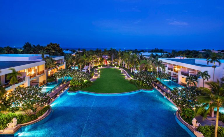 שרתון הוא הין Sheraton Hua Hin – ריזורט בצ'ה אם