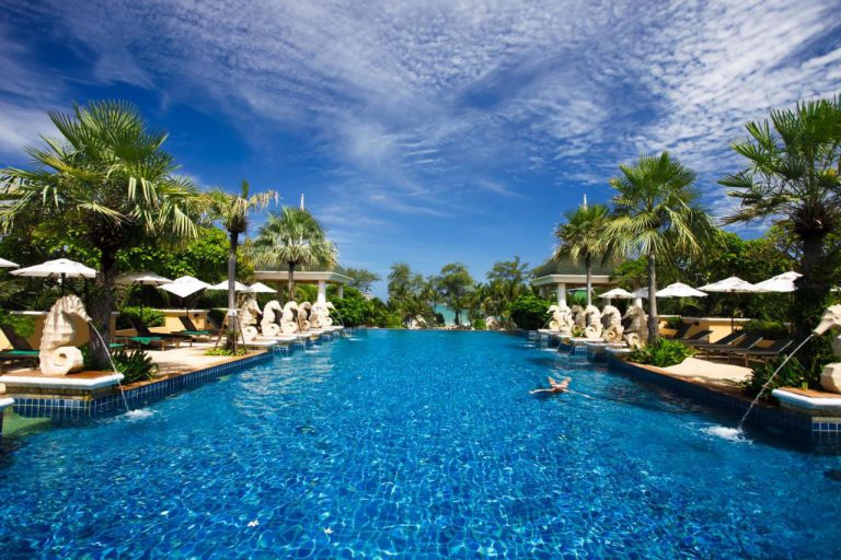 פוקט גריסלנד Phuket Graceland – ריזורט בפאטונג ביץ'