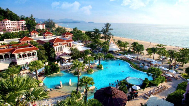 סנטרה גרנד ביץ’ ריזורט Centara Grand Beach Resort – מלון בקראבי