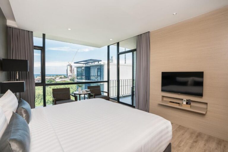 אלטרה הוטל אנד רזידנס בי את מיינד Altera Hotel and Residence by At Mind