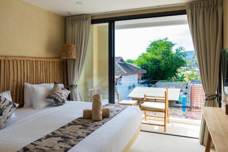 ריביירה ביץ' Riviera Beach Hotel Samui